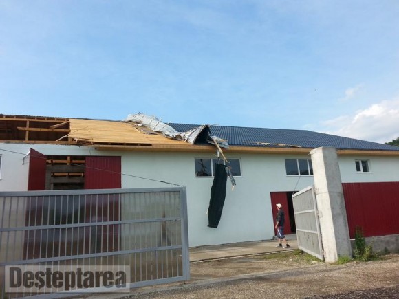 01 hala fara acoperis