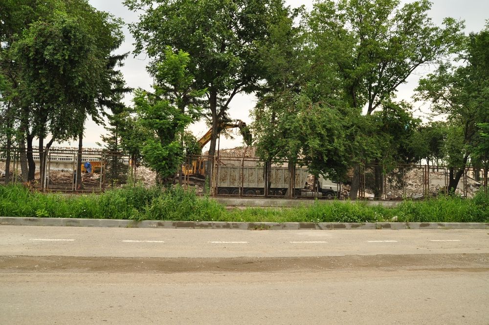 Fabrica este acum daramata