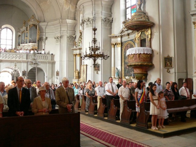 Slujba laCatedrala Sf. Elisabeta Dumbraveni