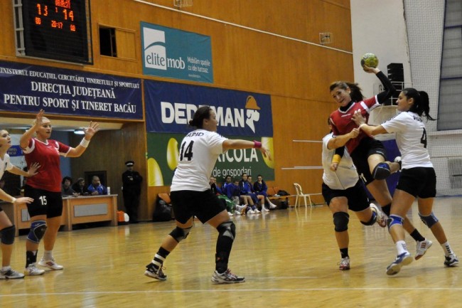 ora 13. Handbal feminin