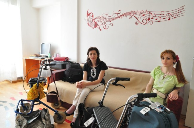 caz surori - Alina si Mihaela Negurita la intoarcerea acasa