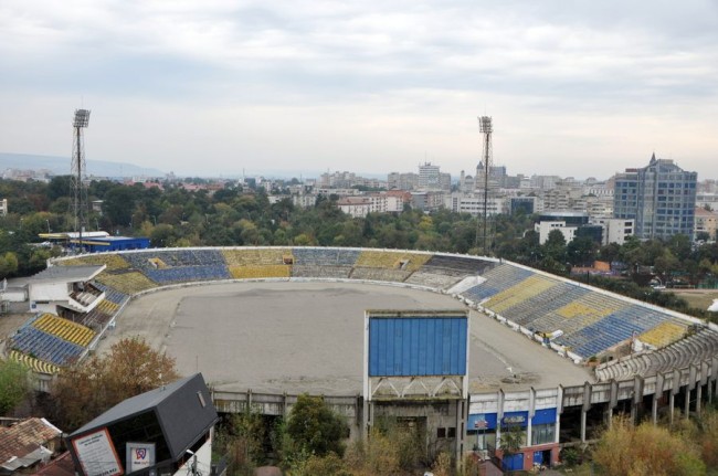In locul vechii arene va aparea una moderna, cu 20.000 de locuri / Foto: Ovidiu Pauliuc