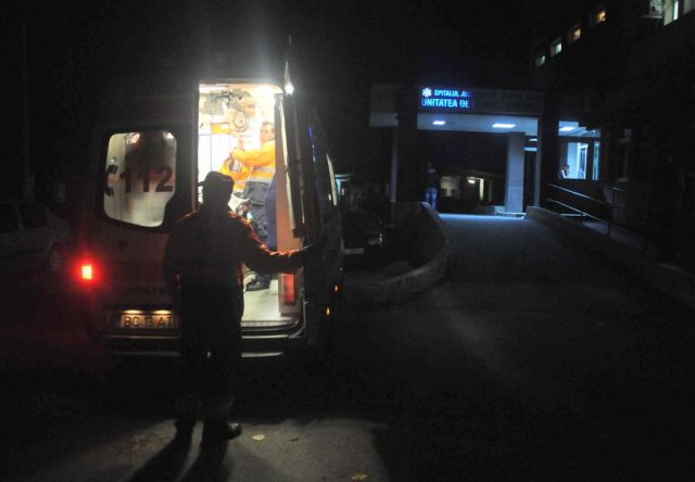 Preluarea pacientilor la spital/ foto: Liviu Maftei
