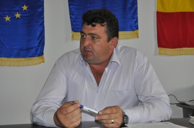 ROXANA LIVEZI primarul Craciun Livezi (15)