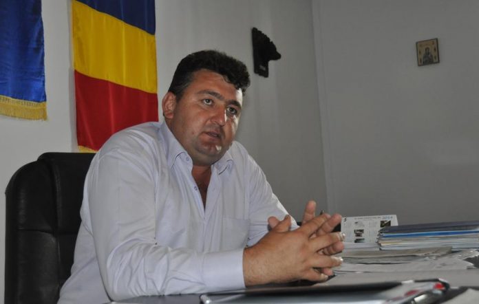 ROXANA LIVEZI primarul Craciun Livezi (16)