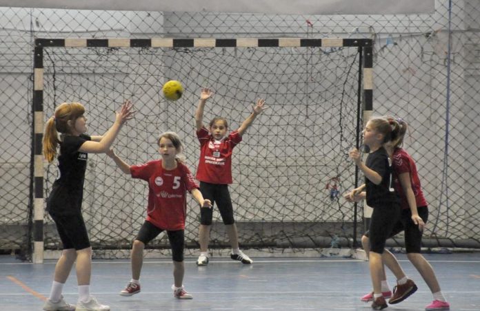 fond ziua minihandbalului