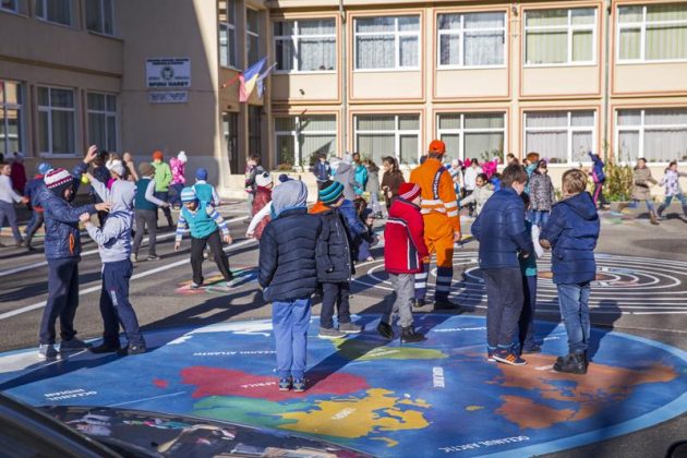 Metalbac & Farbe; Jocuri educative pentru copii; Locuri de joaca pentru copii; jocuri didactice; jocuri logice; Jocuri cu animale; Jocuri de matematica