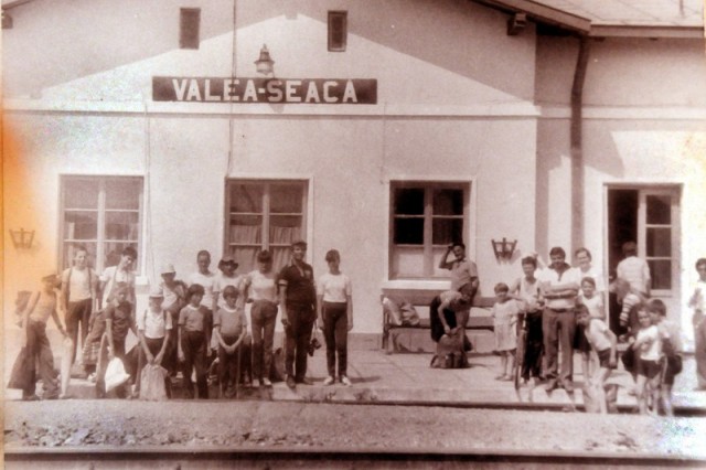 Plecarea in expeditie cu pluta la vagonul de bagaje