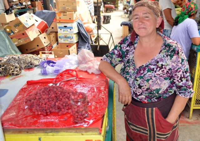 fructe de padure piata (2)