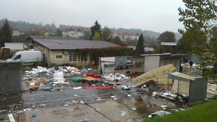 bazar-onesti-inchis-1