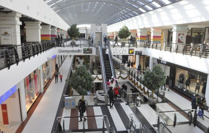 bacauanii-pot-petrece-de-ziua-nat-si-la-mall