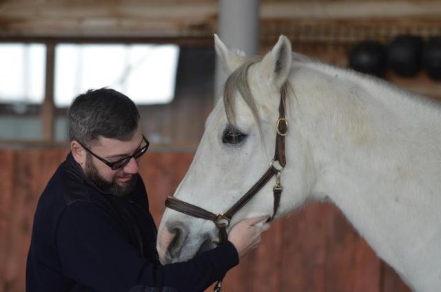 Cezar Ivanof Președinte Club Sportiv Ecvestru “Decebal”, pentru susținerea constantă a cauzelor prin care viața oamenilor este semnificativ îmbunătățită și pentru contribuția importantă în tratarea copiilor cu ajutorul terapiei prin cai. 