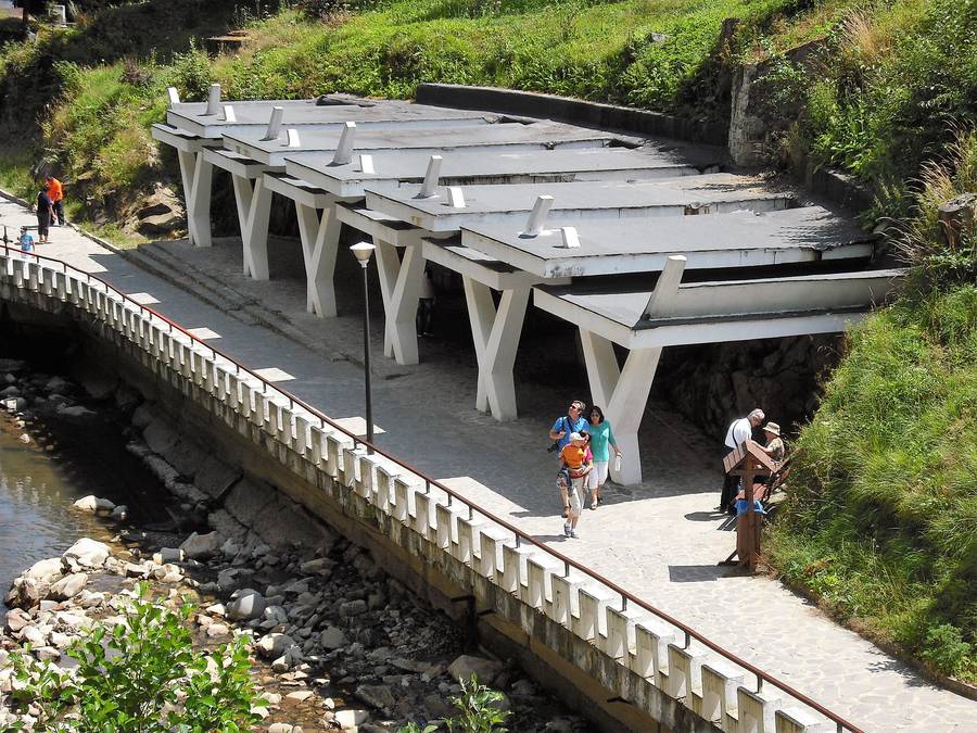 Se DÄƒ La Pace In RÄƒzboiul Pentru Izvoarele Din SlÄƒnic Moldova DeÈ™teptarea Ziarul BacÄƒului