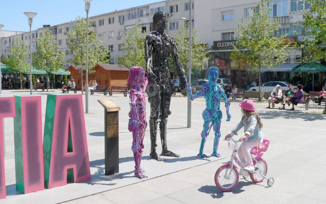 statuia bacovia opinii