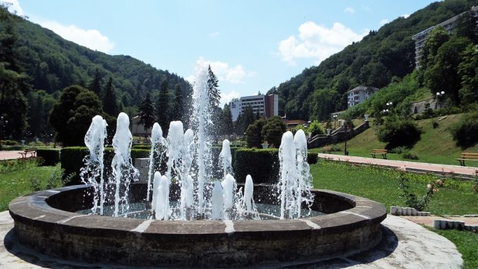 Apa face valuri și în Slănic Moldova