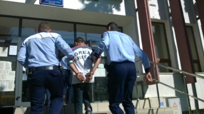 Au fost prinși tâlharii care au vrut să jefuiască un bătrân din Sascut