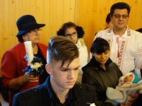 25 de copii botezați