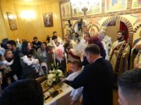 25 de copii botezați