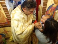 25 de copii botezați