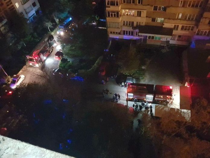 Incendiu într-un bloc din Bacău