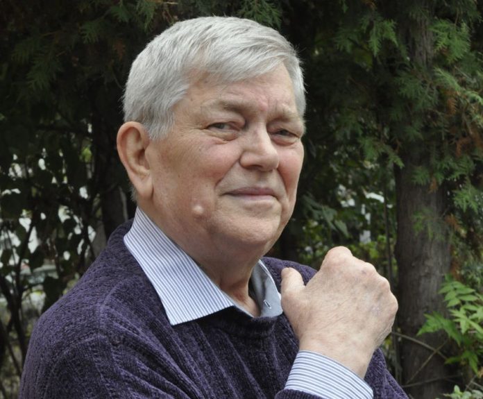 Profesorul Virgil Mocanu revine în atenţia publicului cu o nouă carte, „Rezonanţe. Articole şi studii de psihologie socială”, Editura Ateneul Scriitorilor, Bacău, 2017.