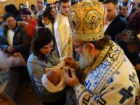 25 de copii botezați