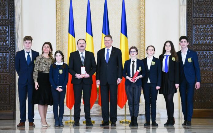 26229405_1568376233239142_5836897904914941493_n