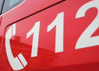 Incendiu puternic la Helegiu: trei locuințe și anexe cuprinse de flăcări