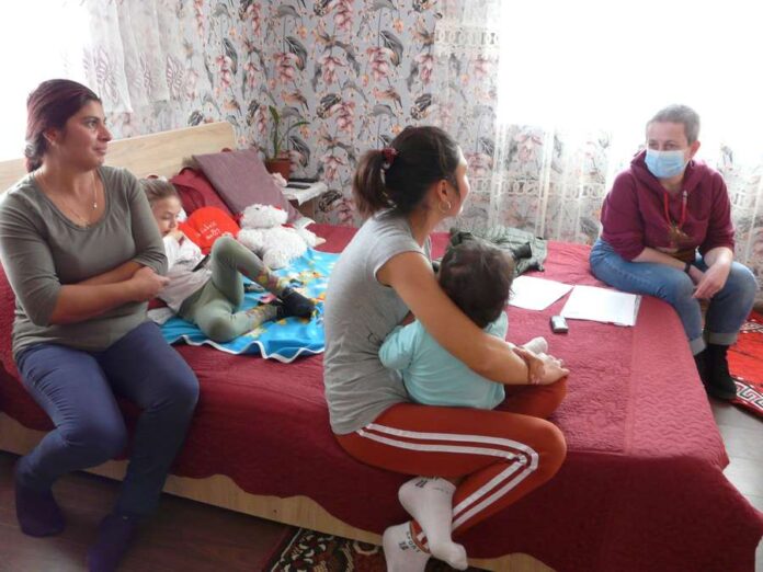 Educatie si sprijin pentru parintii adolescenti si tineri - credit photo Asociatia SAMAS