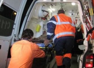 Femeie în stare gravă după ce a fost înjunghiată de soț. Bărbatul a încercat apoi să se sinucidă