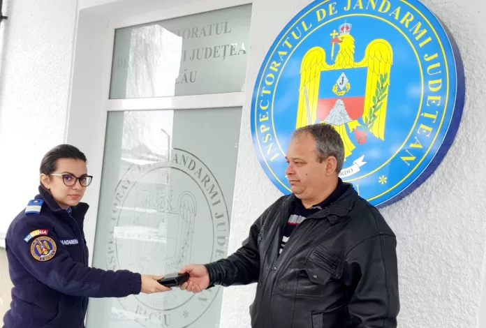 1d130a4c-a3f3-4122-90f8-8d65ea10ff7f