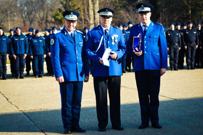 e55abddb-3b3c-4640-8133-2ae56546af21