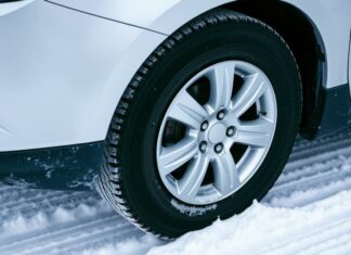 Anvelopele de iarnă și „mitul” interzicerii celor all season: ce spune legea, de fapt