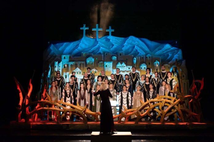 Corul Madrigal_Dirijor Anna Ungureanu