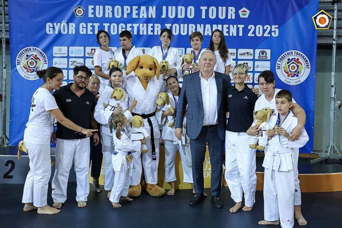 5ad5d902-5777-4200-adbb-d4b8c2a5838b