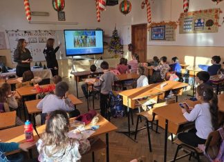 Jandarmii din Bacău, în vizită la elevii clasei pregătitoare din Faraoani, în cadrul programului „Școala Altfel”