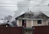 Incendiu la o locuință din Luizi-Călugăra: două persoane rănite și transportate la spital