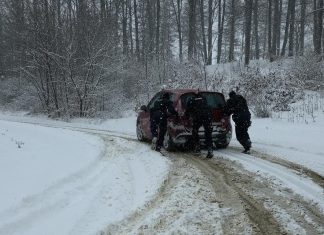 Intervenții ale jandarmilor băcăuani în contextul avertizărilor de vreme severă