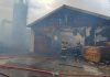 Incendiu la o fabrică de cherestea din Hemeiuș; pompierii au intervenit cu mai multe autospeciale