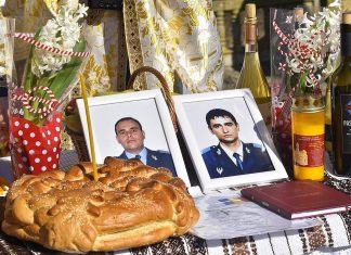 Bacău: Militarii Bazei 95 Aeriană au comemorat victimele accidentului aviatic din 7 martie 2013