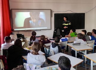 Lecții despre respect și siguranță: Polițiștii au discutat cu elevii din Nicolae Bălcescu despre bullying, violență și reguli de circulație