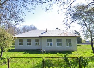 Protest la Galbeni după decizia de demolare a școlii din sat. Localnicii acuză risipirea banilor publici