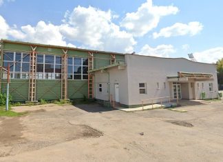 Onești: Finalele Olimpiadei Școlare la handbal feminin s-au jucat fără curent electric în Sala „Carom”