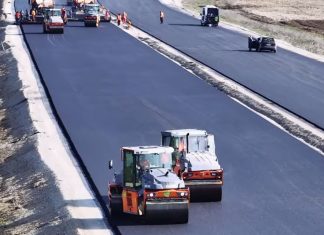 Autostrada A7 Bacău–Pașcani: au început asfaltările la nodul rutier Săbăoani