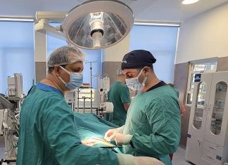 Intervenție chirurgicală de mare complexitate, realizată cu succes la Spitalul „Prof. Dr. Eduard Apetrei” din Buhuși