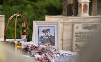 Bacău: Ceremonie militară și religioasă în memoria căpitanului aviator Alexandru Șerbănescu, la 114 ani de la naștere