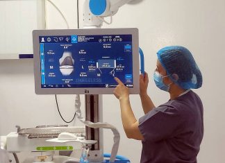 Robot ortopedic de ultimă generație, testat la SJU Bacău. Spitalul vizează intervenții asistate robotic pentru protezarea articulațiilor
