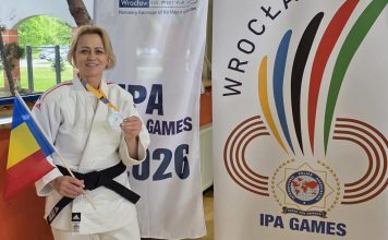 Băcăuanca Simona Aruș, vice-campioană mondială la individual și campioană mondială cu echipa României pregătită de Mihai Gosav