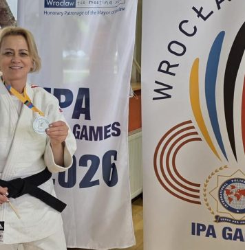 Băcăuanca Simona Aruș, vice-campioană mondială la individual și campioană mondială cu echipa României pregătită de Mihai Gosav