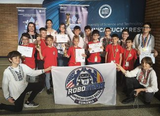 Bacău: Echipele American Corner au câștigat trei trofee la etapa națională a World Robot Olympiad